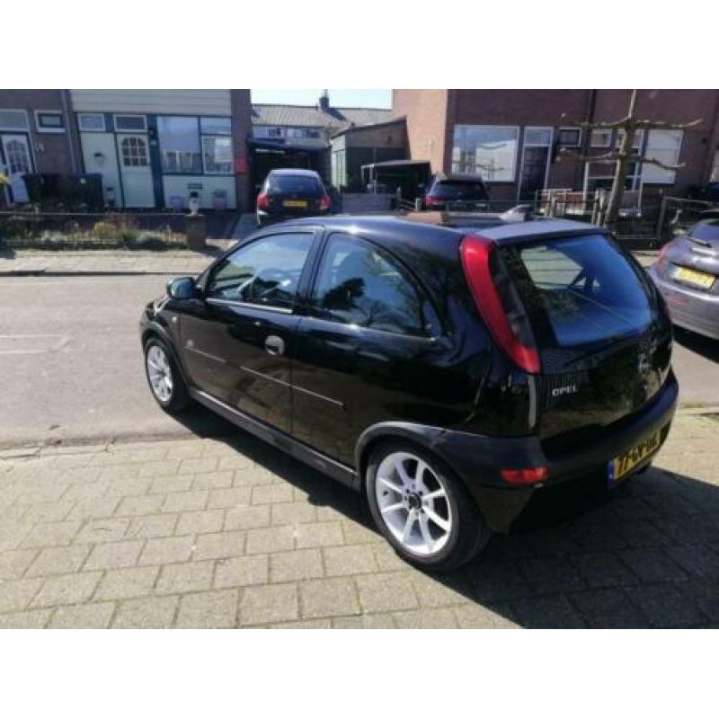 Opel Corsa 1.4-16V Sport NIEUWE APK
