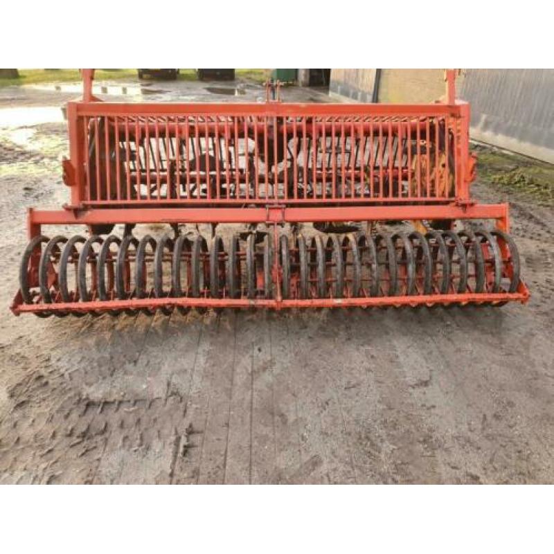 Farmax spitmachine / spitfrees, met dakringen rol