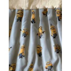 Twee gordijnen Minions 2.40 br x 1.80 hoog