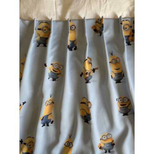Twee gordijnen Minions 2.40 br x 1.80 hoog