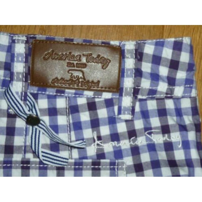 America Today shorts maat M