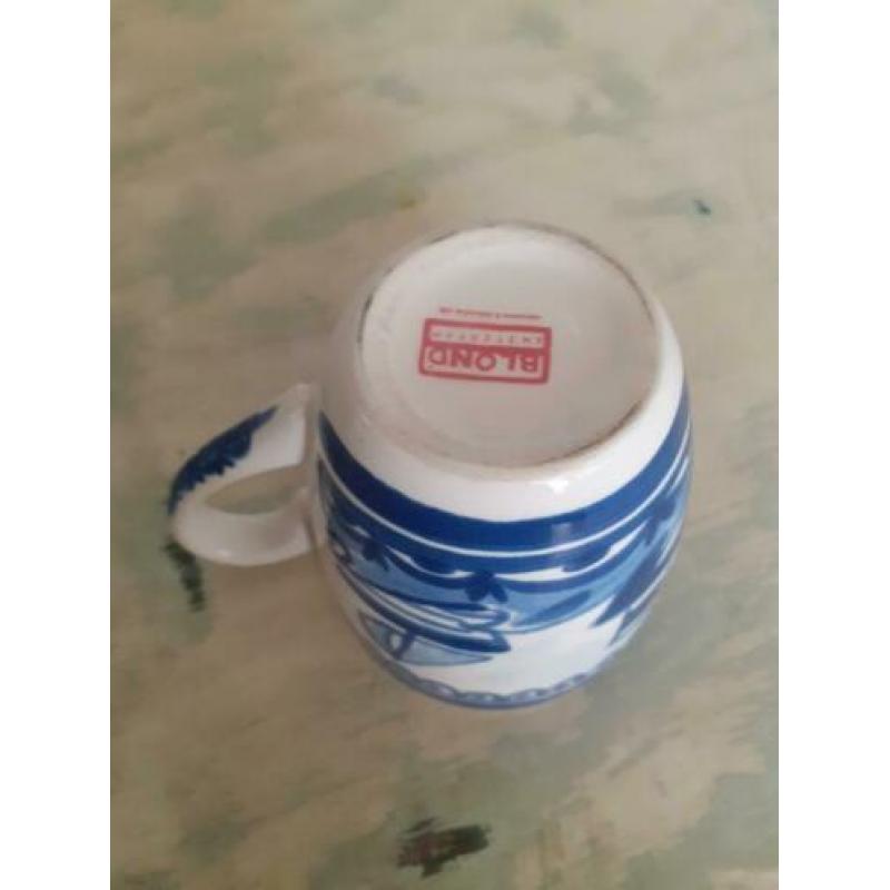 Blond Amsterdam mok 8,5 cm hoog delfts blauw.