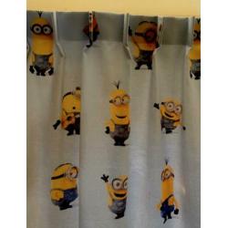 Twee gordijnen Minions 2.40 br x 1.80 hoog