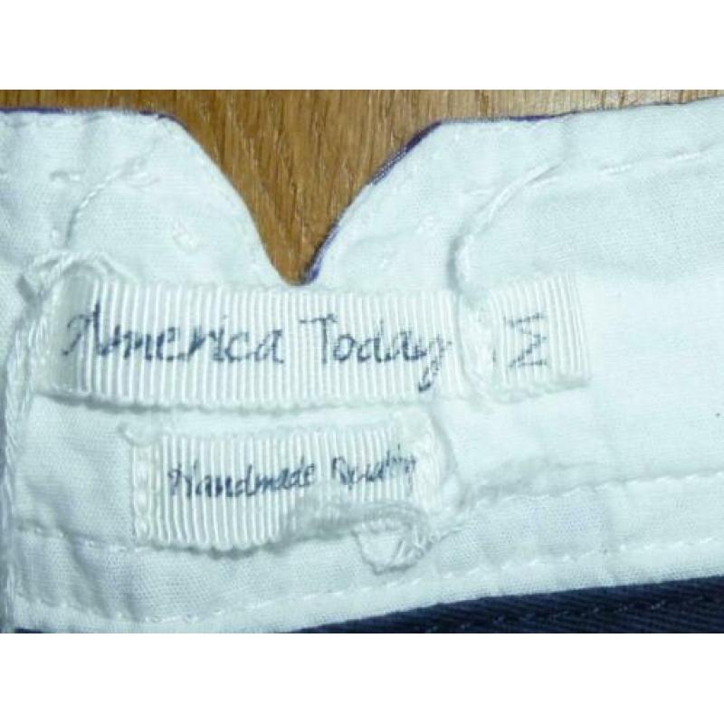 America Today shorts maat M