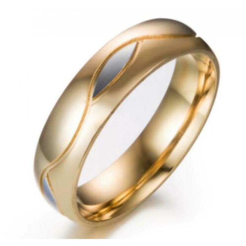 Prachtige RVS Ring in de Kleur Goud en Zilver Maat 18 Nieuw