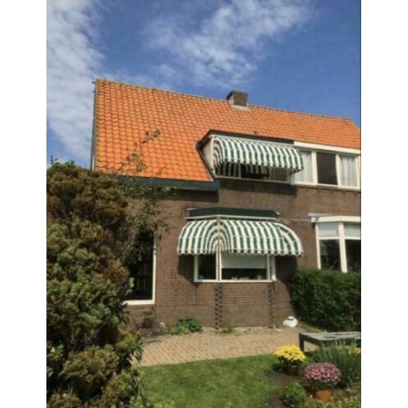 Markies herbekleden, nieuwe markiezen, zonwering, schermen.