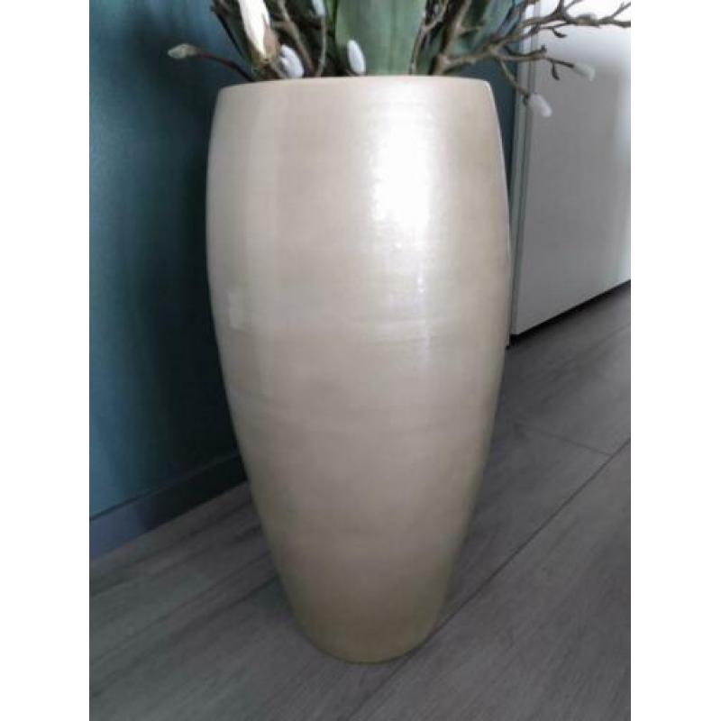 Mooie pot met inhoud.