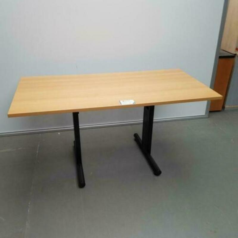 Markant bureau 150x75 cm
