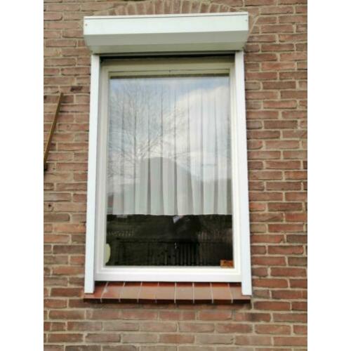 3 electrische rolluiken & 3 handmatige rolluiken