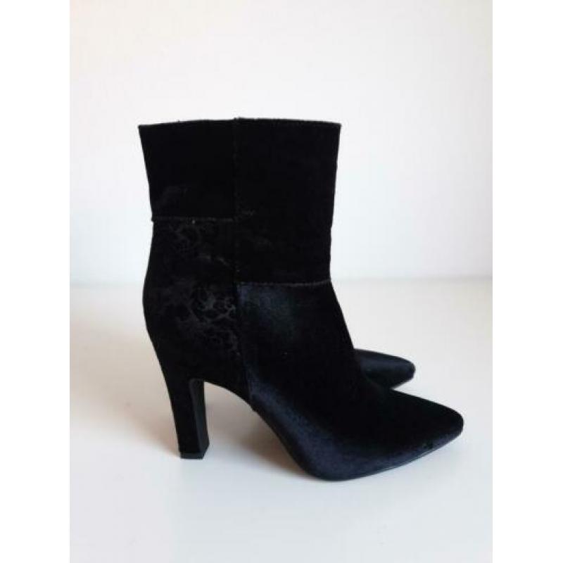Zwart suede hakken maat 38