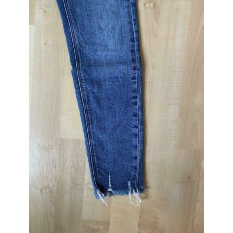 Mooie donkerblauwe spijkerbroek maat 36 van Zara
