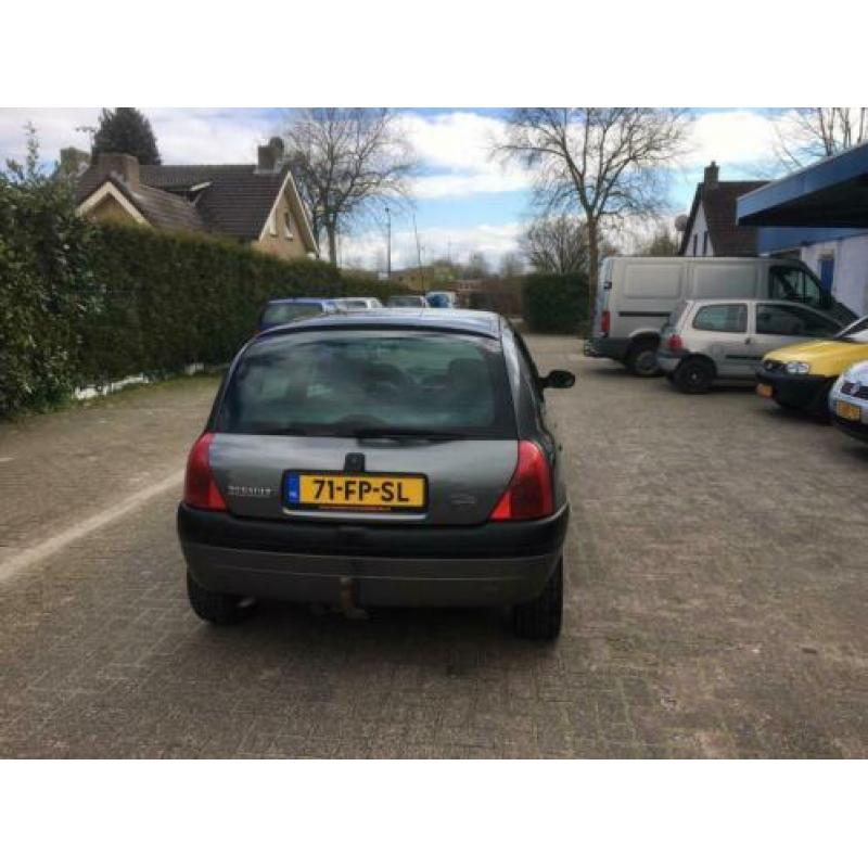 Renault clio 1.4 16v 5 deurs sport!!