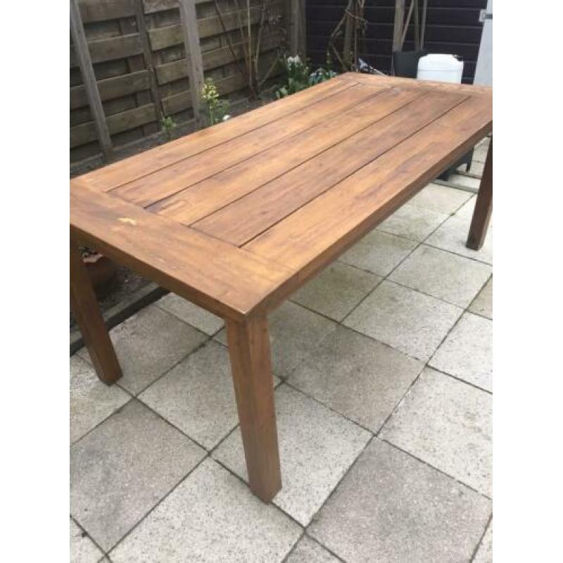Echte houten tafel