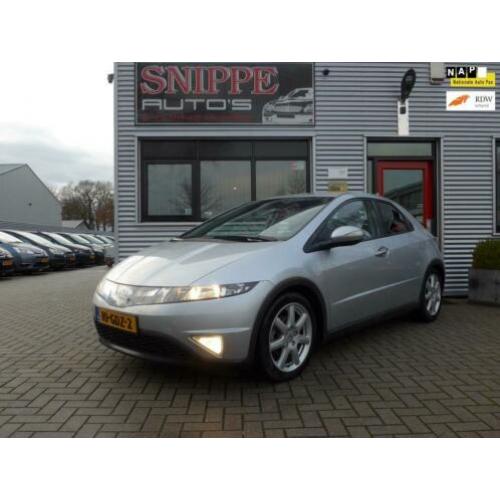 Honda Civic 1.8 Sport -CLIMA-TREKHAAK-PDC ACHTER-LMV-140 PK!
