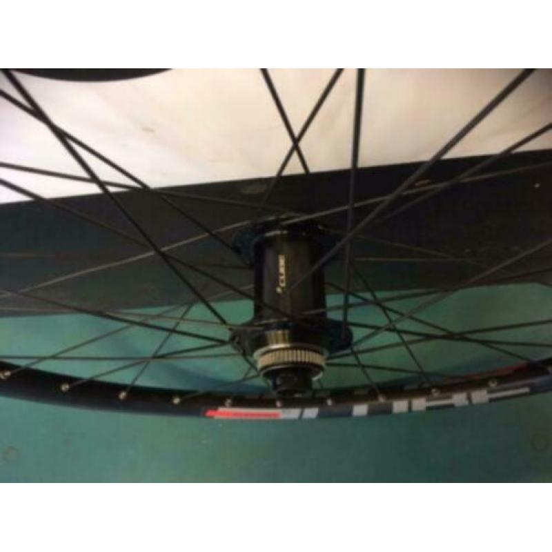 Cube/Alexrims 650B ATB BOOST Thru-Axle Voorwiel, Gloednieuw