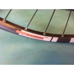 Cube/Alexrims 650B ATB BOOST Thru-Axle Voorwiel, Gloednieuw