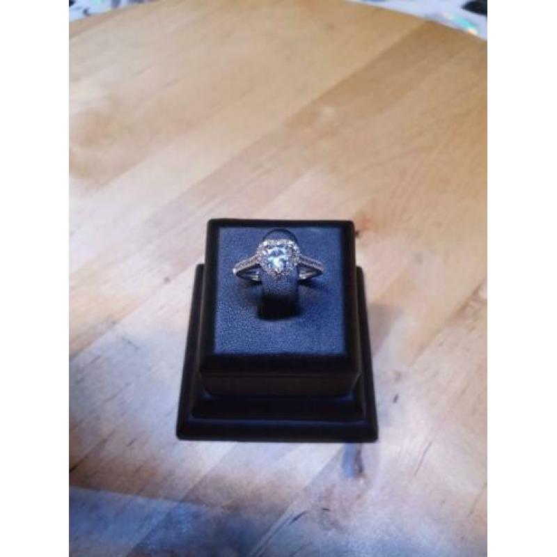 14k Wit gouden dames ring maat 17