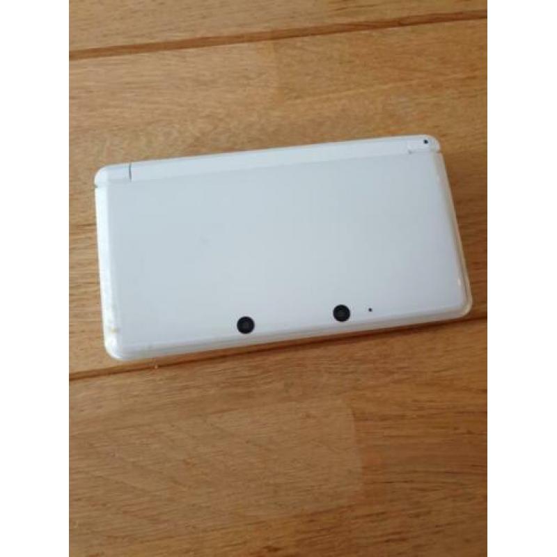 1 Nintendo 3ds én 1 Nintendo dsi met spellen
