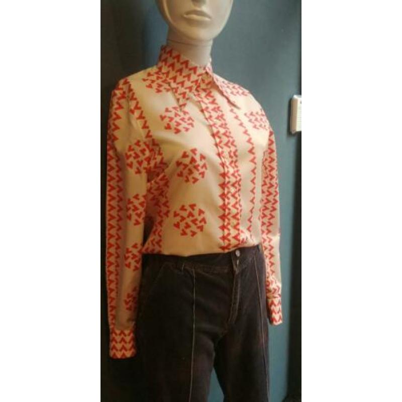 Vintage blouse (60s/70s) met extreme puntkraag ( MT S/M)