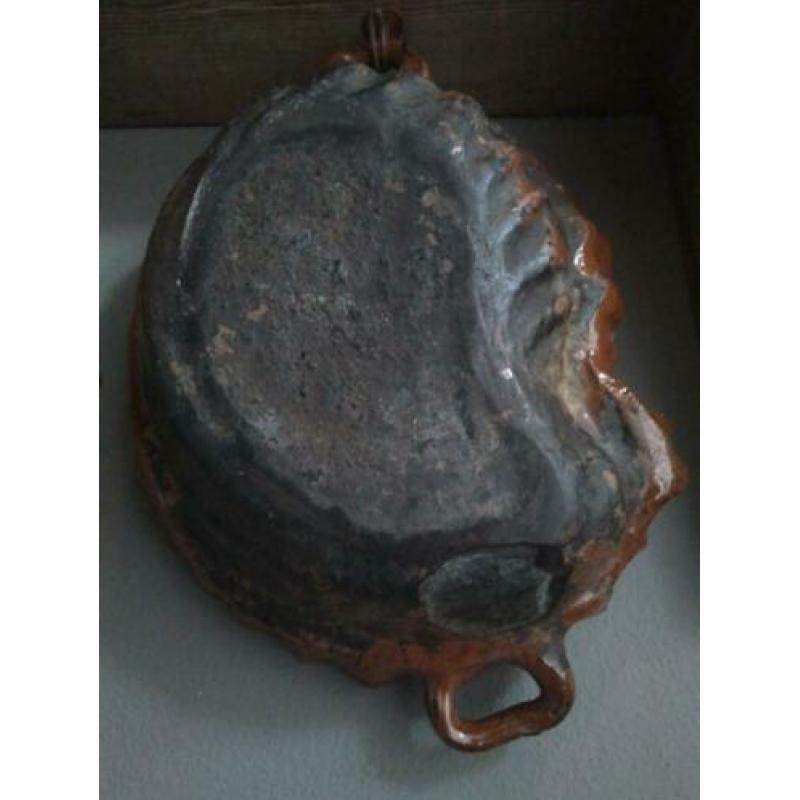 Mooie oude brocante aardewerk bakvorm vorm schelp *Etage3*