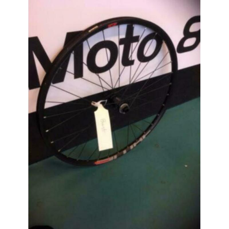 Cube/Alexrims 650B ATB BOOST Thru-Axle Voorwiel, Gloednieuw