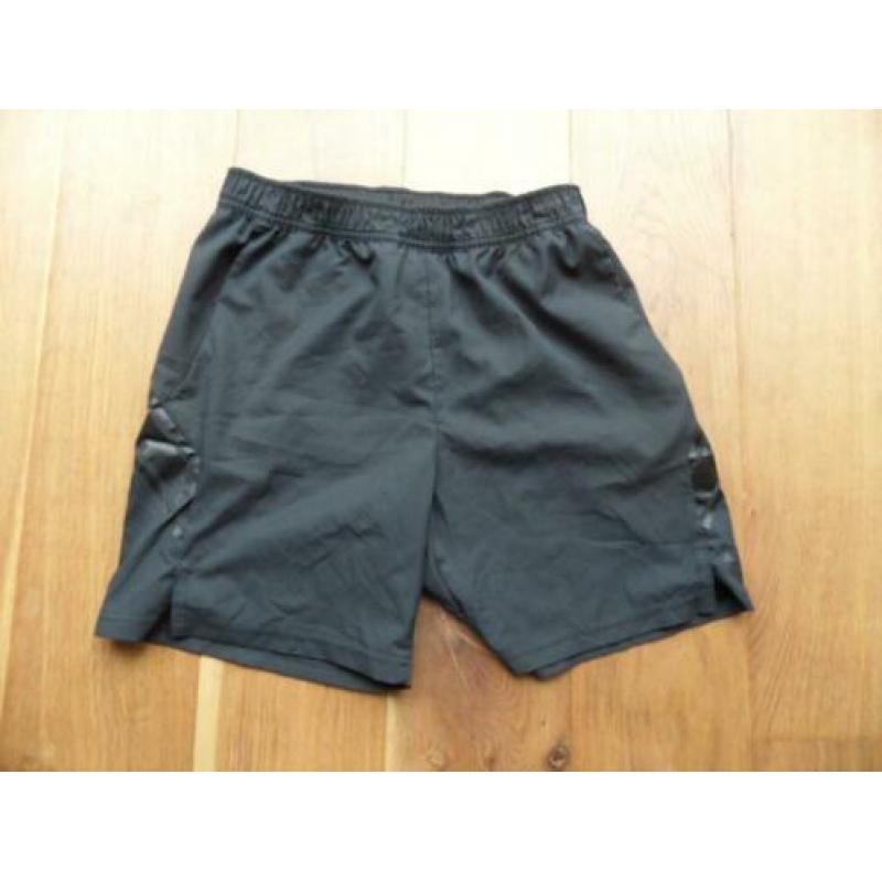 Zwarte Nike korte sport broek maat S