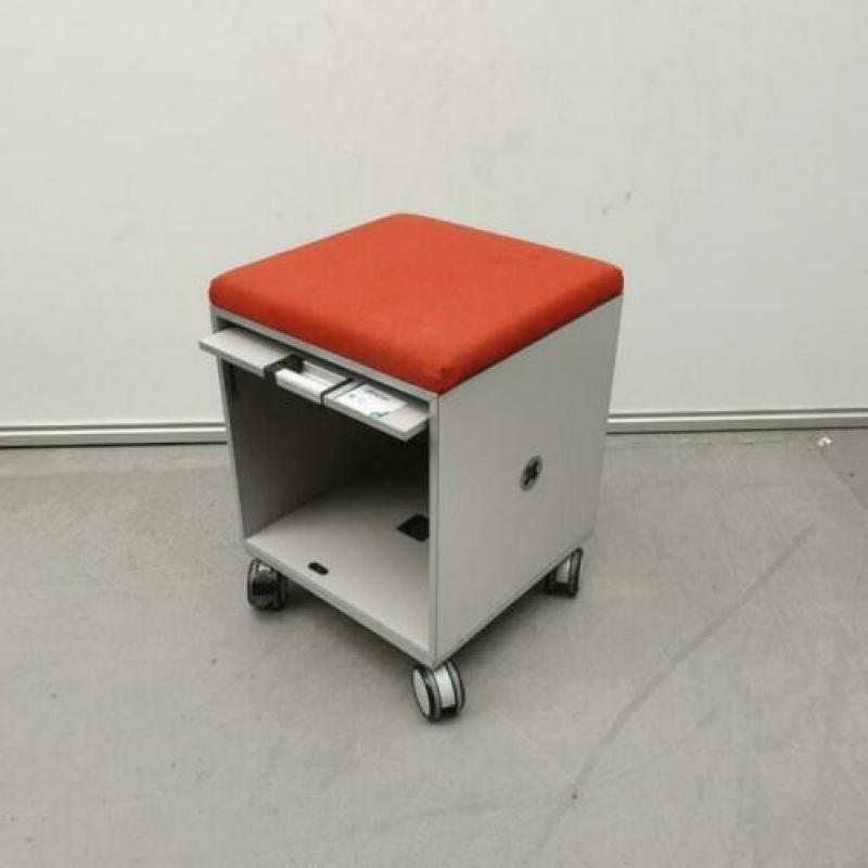 Steelcase verrijdbare kruk / kast – oranje stof