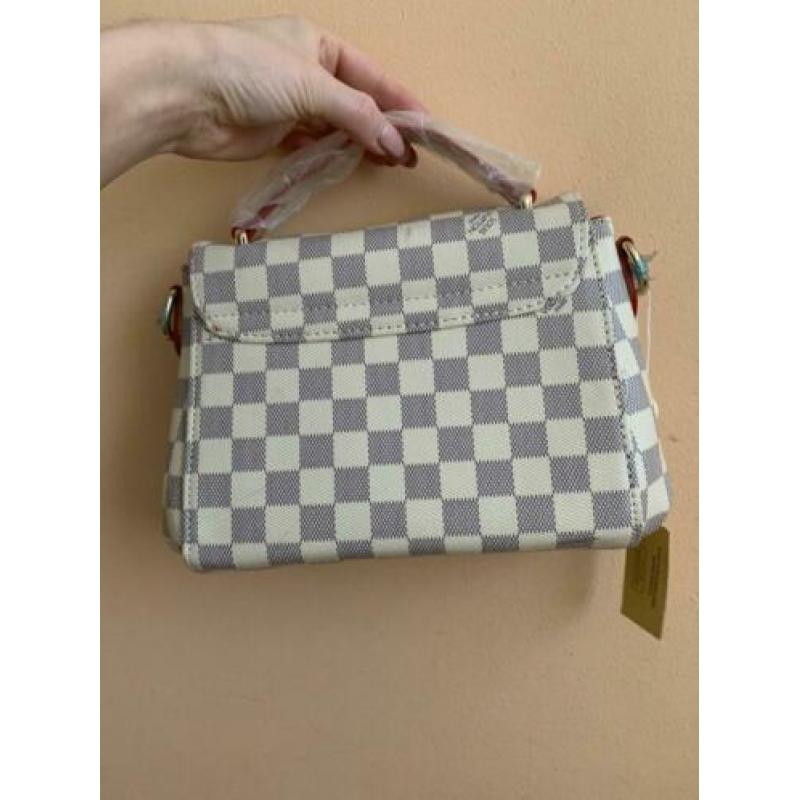 NEW!!! 1:1 LV tas