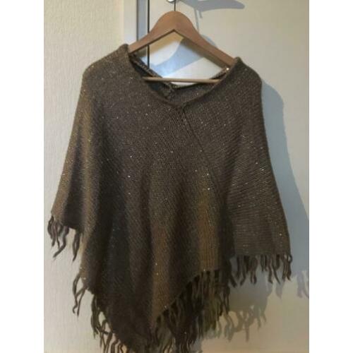 Gave beige poncho Shoeby, 2 kanten draagbaar!