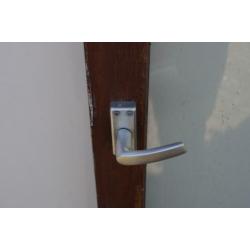 Hardhouten raam met dubbel glas 1.25m x 62 cm