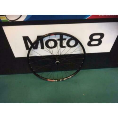Cube/Alexrims 650B ATB BOOST Thru-Axle Voorwiel, Gloednieuw