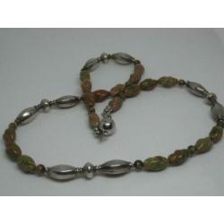 Magneetsluiting. Lengte 53 cm. Prachtige ketting.