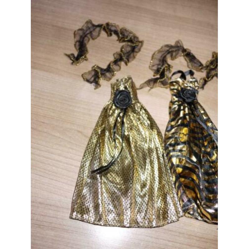 barbie kleding avondjurk goud met zwart panter 2 x stola
