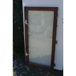 Hardhouten raam met dubbel glas 1.25m x 62 cm