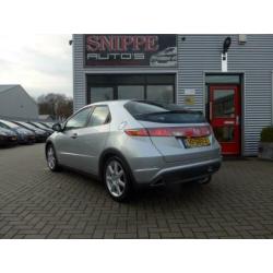 Honda Civic 1.8 Sport -CLIMA-TREKHAAK-PDC ACHTER-LMV-140 PK!