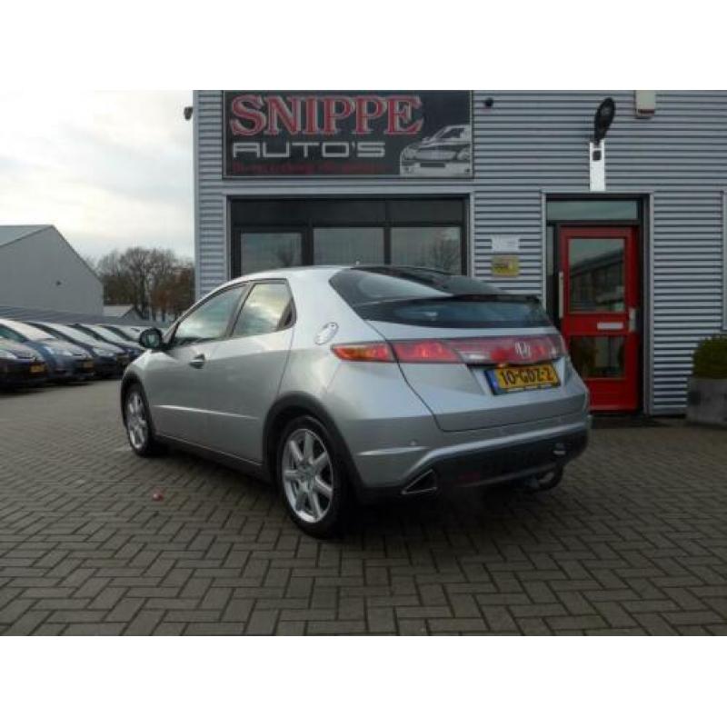 Honda Civic 1.8 Sport -CLIMA-TREKHAAK-PDC ACHTER-LMV-140 PK!