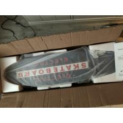 Elektrisch skateboard nieuw