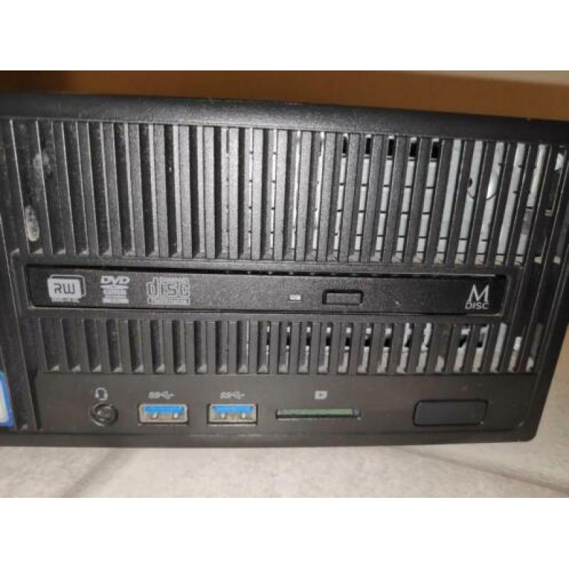 HP 280 G2 i3-6100 zakelijke desktop + dell monitor