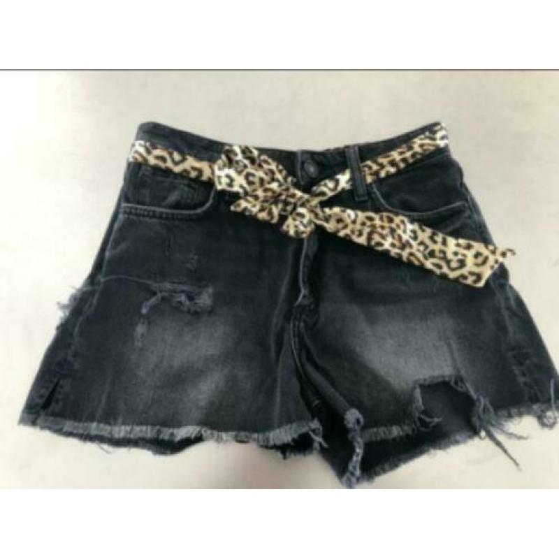 Nieuw staat stoere high rise denim short River Island s 36