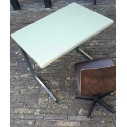Vintage Eromes schooltafeltje en stoeltje