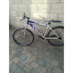 Merida mountainbike, alleen achterrem, verlichting