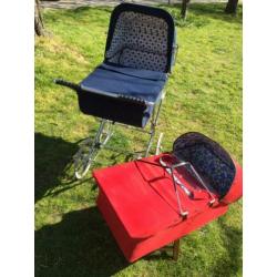 Super set Vintage retro kinderwagen en reiswieg jaren 50 60