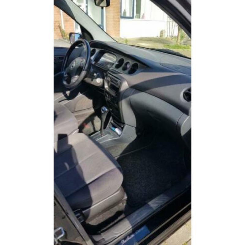 Daihatsu YRV 1.3 Turbo Automaat 2002 Zwart