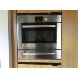 Keuken met bosch apparatuur en pelgrim kookplaat