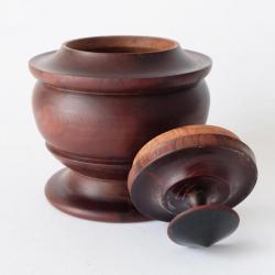 Houten dekselpot / tabakspot.
