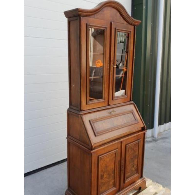 Antiek bureau