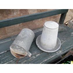 Oude gietijzeren voeder/drinkbak,doorsnee 60 cm €27,50,afhal
