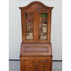 Antiek bureau