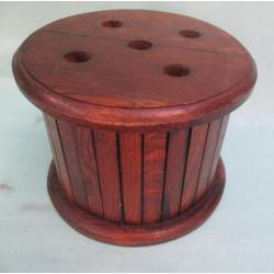Mooie Ouderwetse Ronde Houten Stoof met Spijltjes
