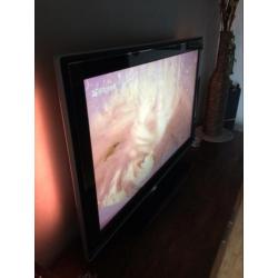 Philips ambilight 52 inch lcd tv